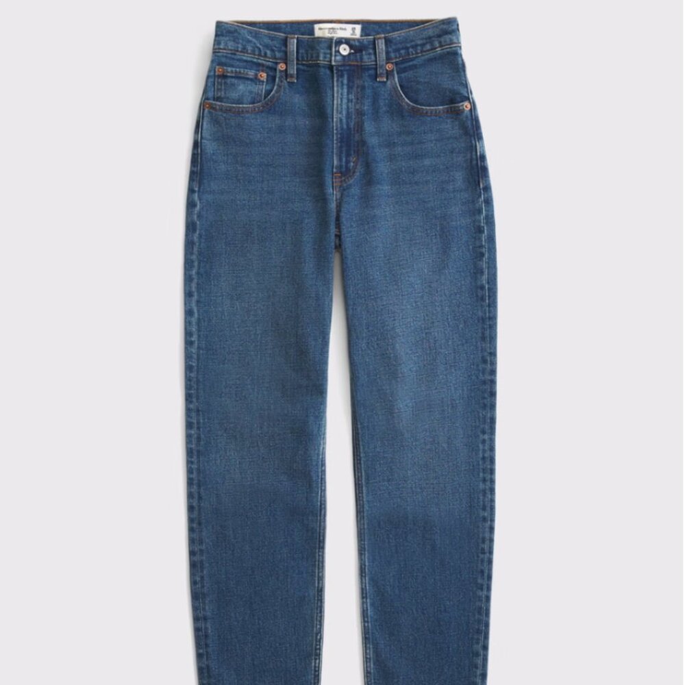 NEW WITH TAGS – never worn. Abercrombie & Fitch High Rise Mom Jean in Dark